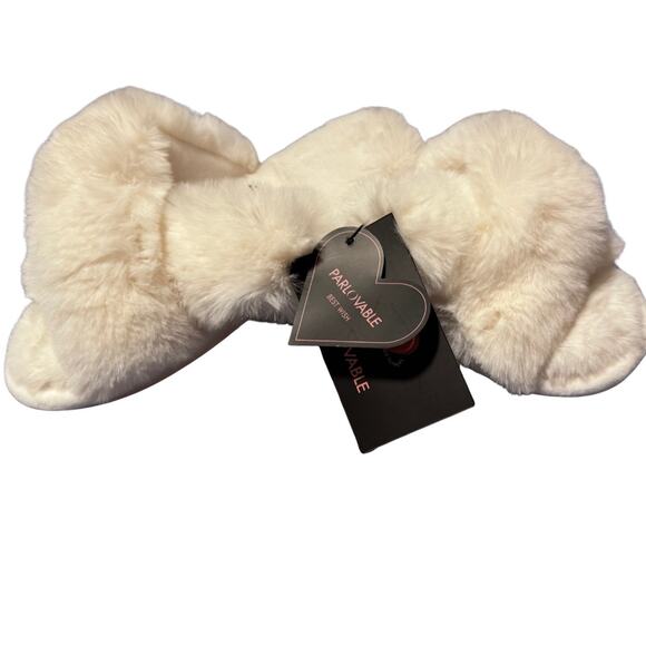 Cozy Fuzzy Slippers – Cream White Faux Fur, Women’s Size Medium - Picture 5 of 5